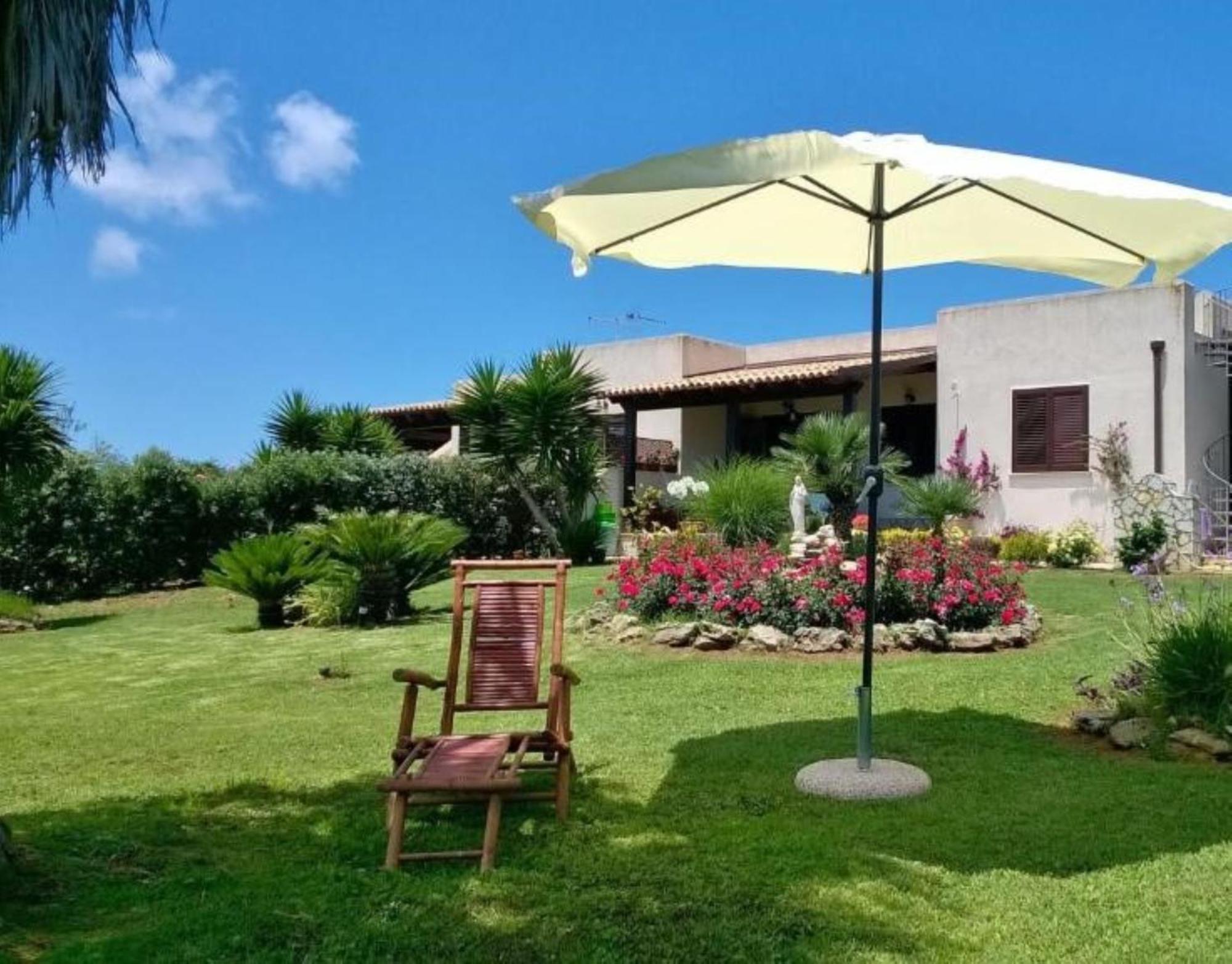 Villa Egusa Фавиньяна Экстерьер фото